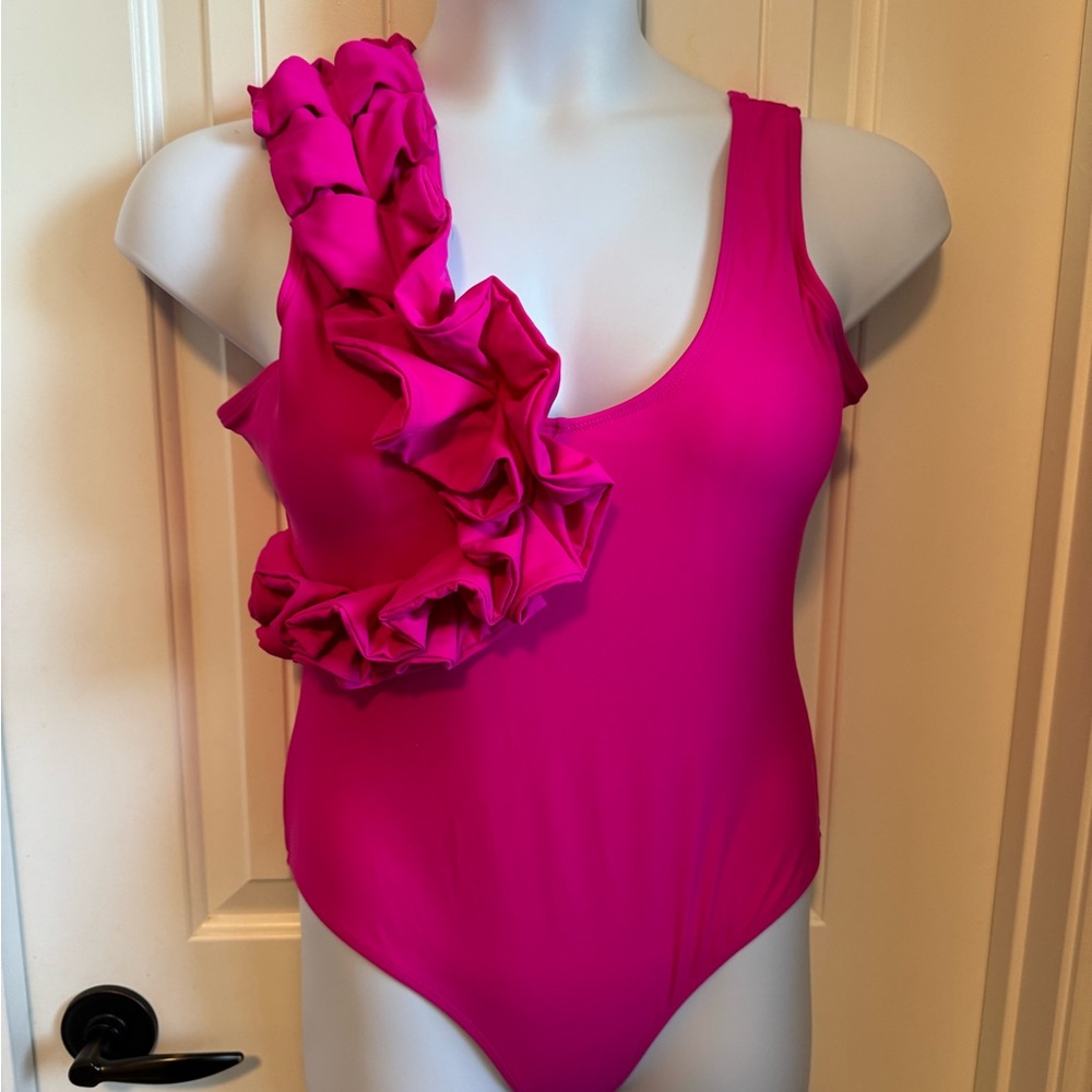 NWOT One Piece Hot Pink Swimsuit w/Beach Cover Up Wrap Skirt Sarong, Size Large - Picture 4 of 11